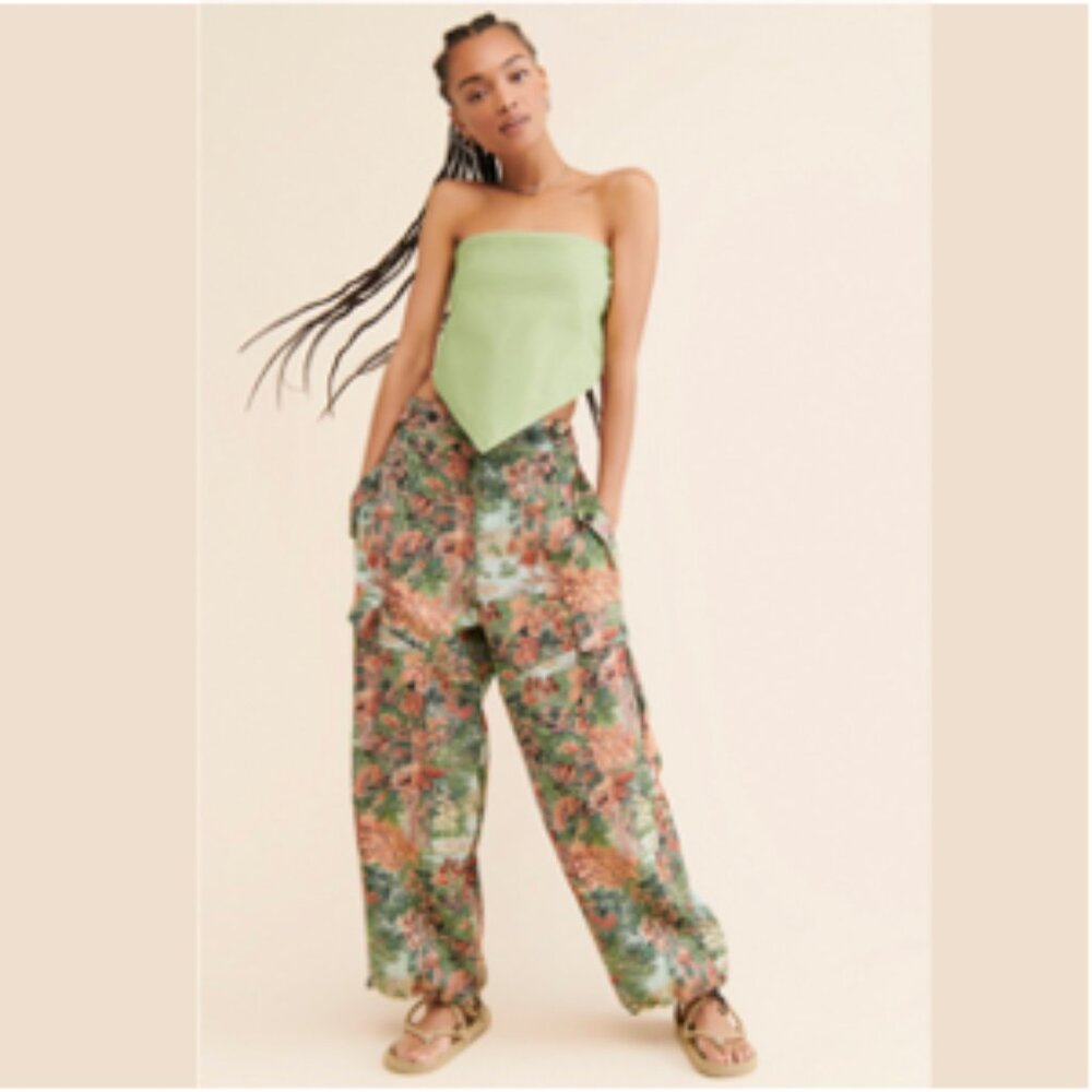 Macy Floral Cargo Pants - XL